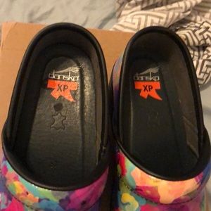 Dansko Floral patent women’s shoes